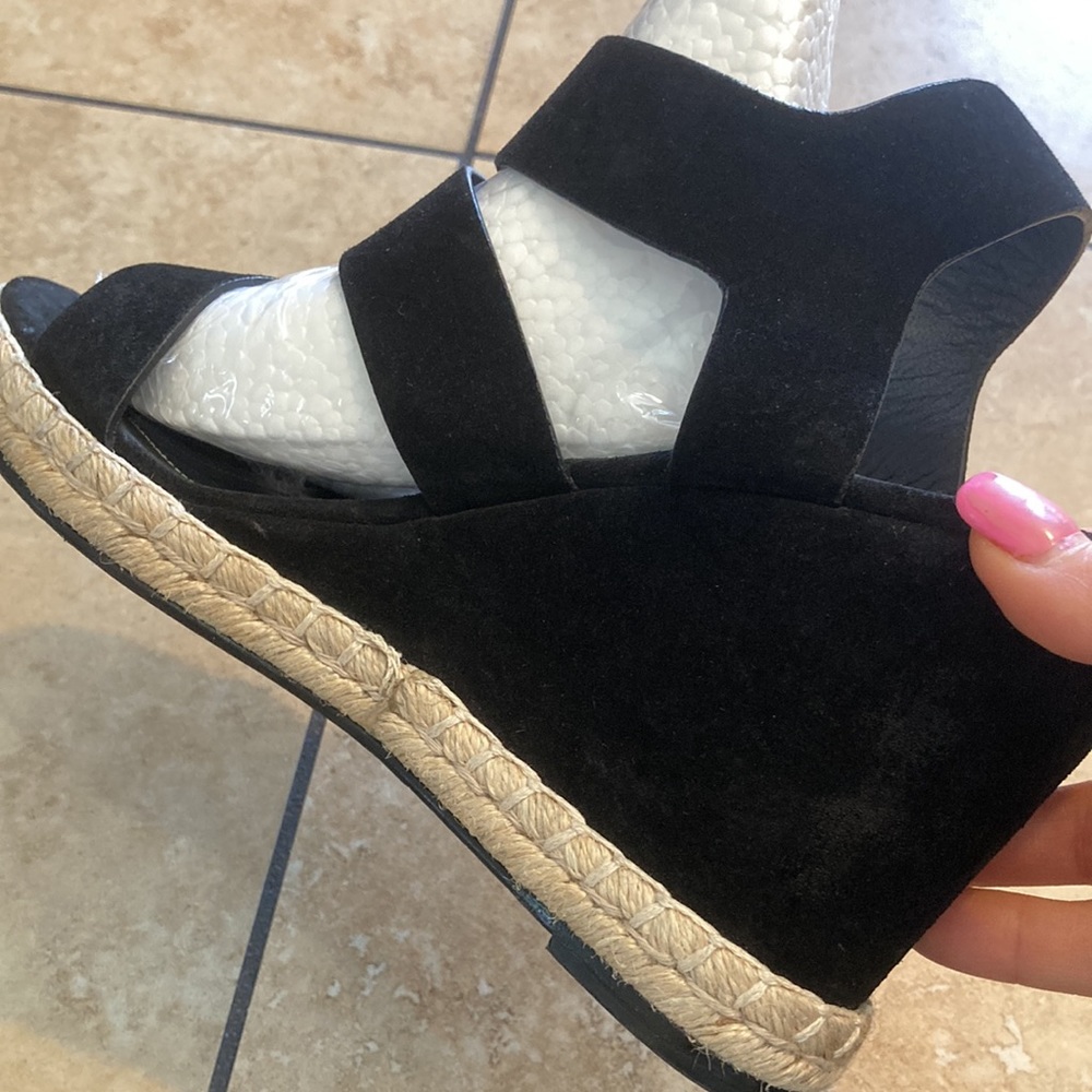 BALENCIAGA WOMEN'S WEDGE PLATFORM BLACK SUEDE SANDALS sz 40 - Picture 7 of 9
